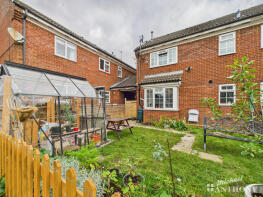 50, Iris Close, Aylesbury HP21 8YZ