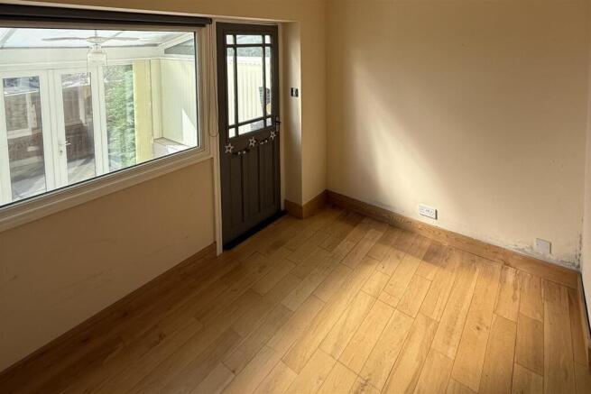 3 bed Terraced for sale Image 9