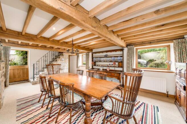 FAMILY ROOM / DINING ROOM