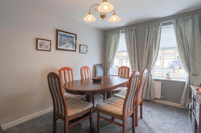 4 bed Detached for sale Image 10