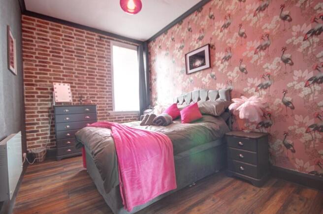 2 bed Flat for sale Image 4