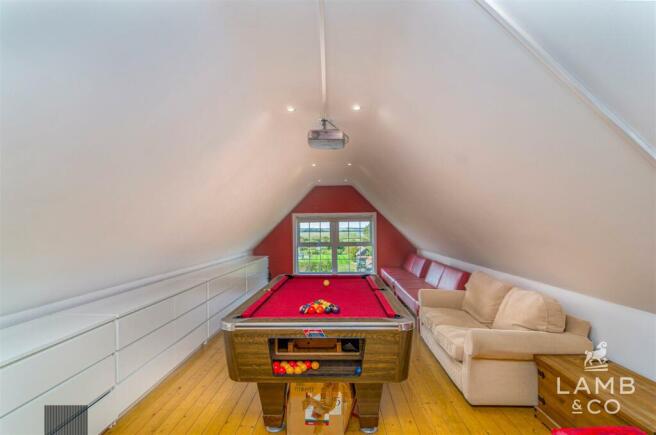Bedroom 5.jpg