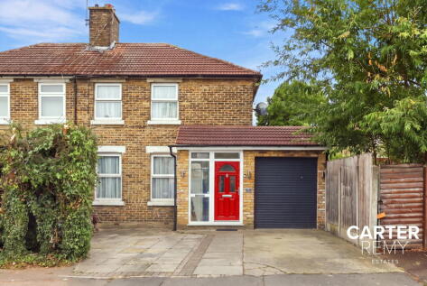 Southgate Road, Purfleet, RM19