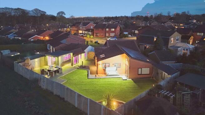 4 bed Detached Bungalow for sale Image 5