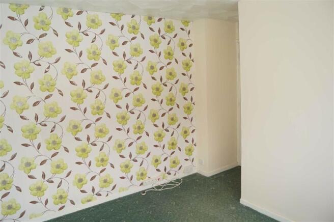 BEDROOM 1 (FRONT)