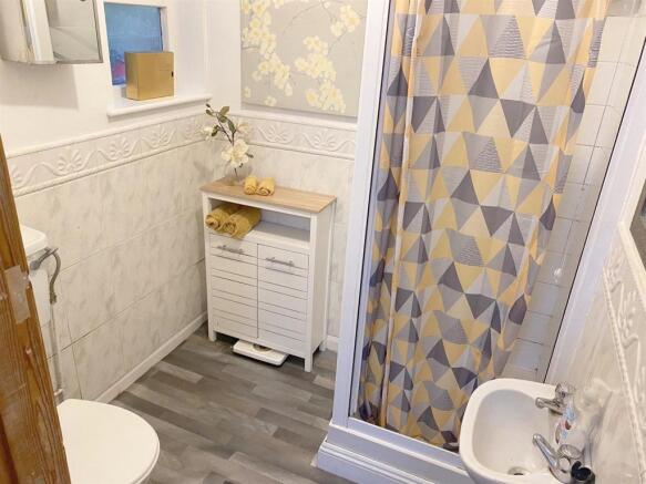 Family Shower Room