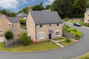 4, Hackney Grange, Matlock DE4 2QP