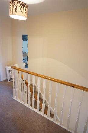 FIRST FLOOR LANDING