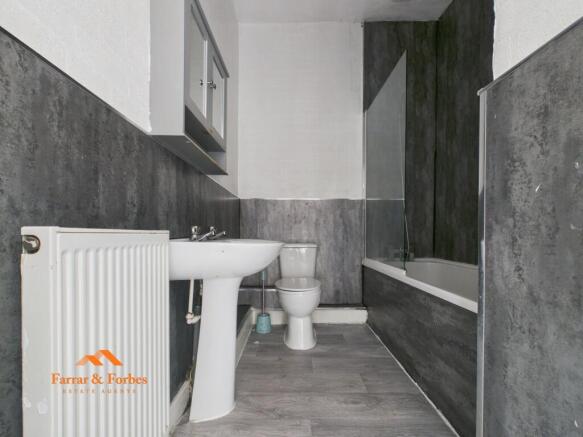3 bed Terraced to rent Image 10