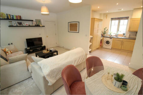 Clickers Drive, Upton, NN5