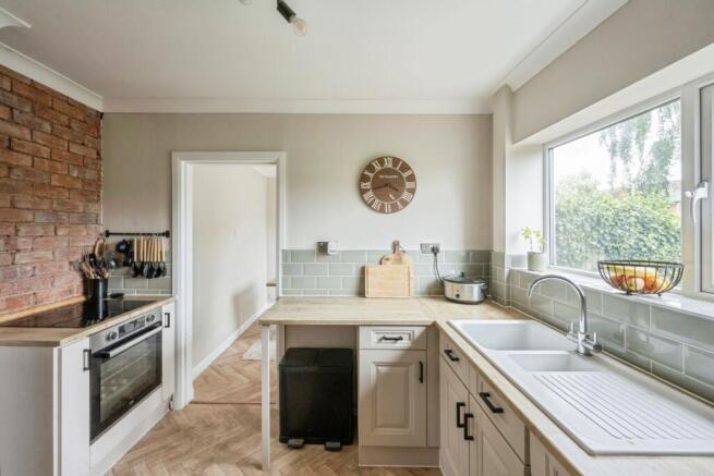 3 bed Semi-Detached for sale Image 9