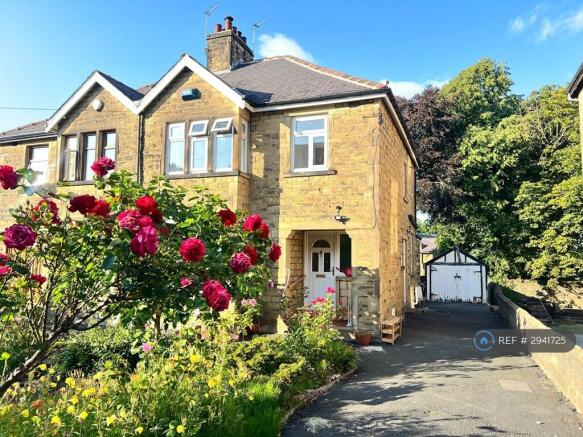 3 bed Semi-Detached to rent in bradford