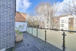 Appartment 2, The Gallery, New Cross Road, London SE14 6AL