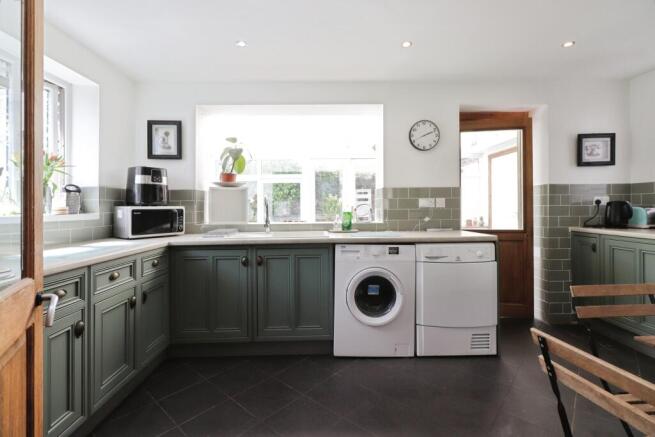 3 bed Detached for sale Image 6