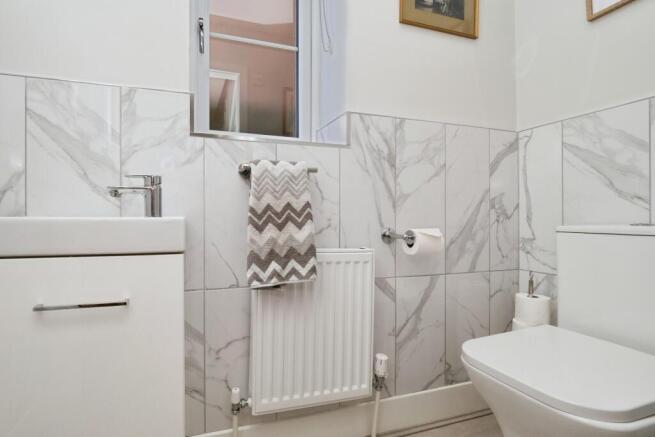 4 bed Detached for sale Image 7