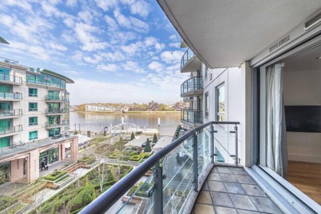 Drake House, Nine Elms photo 2