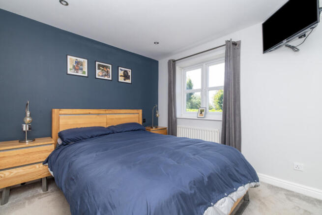 4 bed Detached for sale Image 12