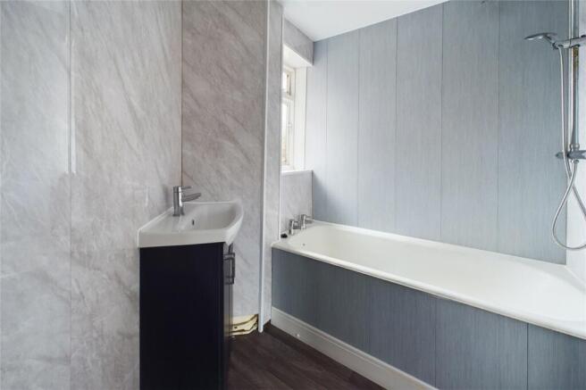 1 bed Flat for sale Image 5