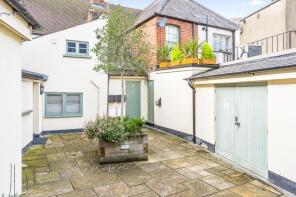 1, Maidenhead Yard, Hertford SG14 1SZ