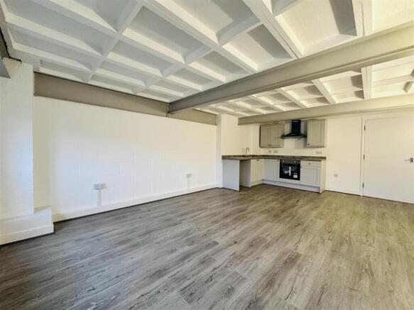 Open Plan Living and Sleeping
