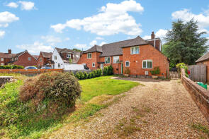 4, The Village, Wokingham RG40 4JT