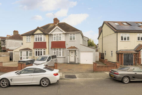 Belmont Avenue, Motspur Park, Mew Malden, KT3