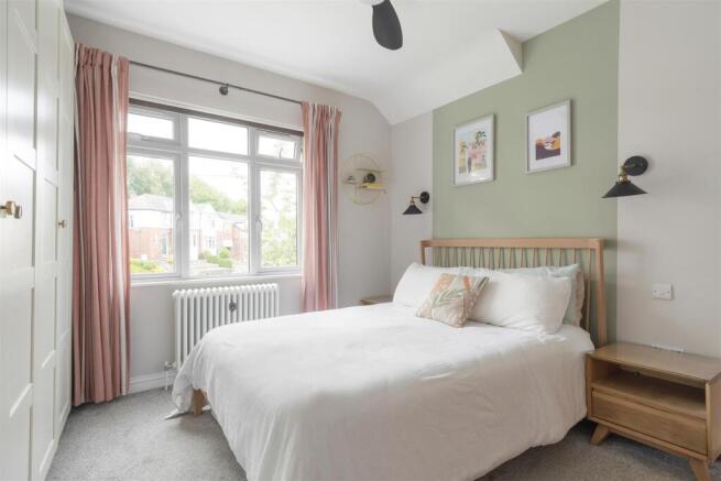 3 bed Semi-Detached for sale Image 12