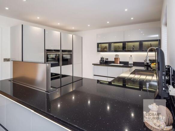 Close Kitchen