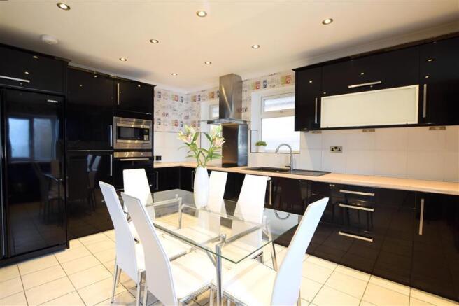 Kitchen /Dining Room