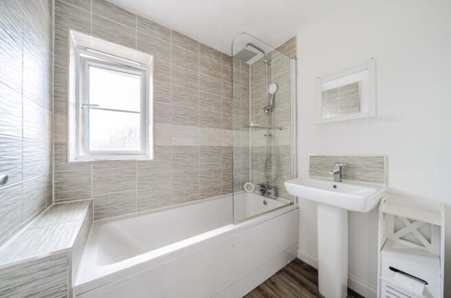 3 bed Semi-Detached for sale Image 7