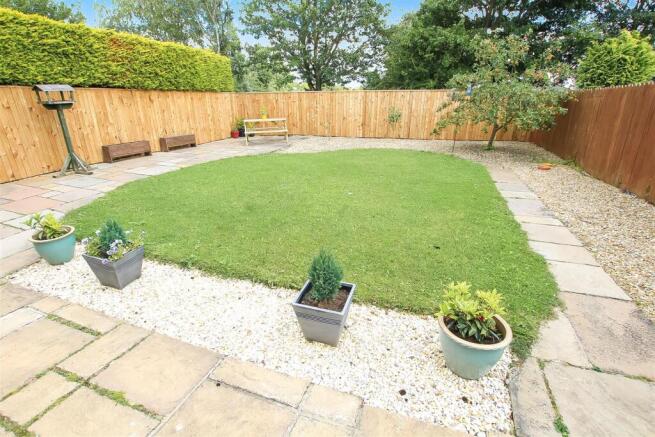 Rear Garden (2).jpg