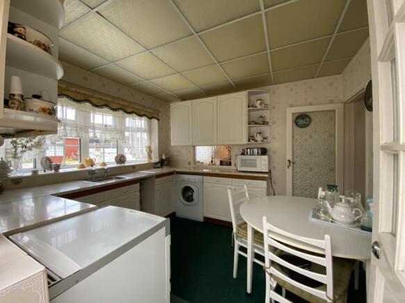 Kitchen Reverse