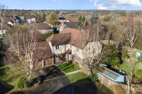 Elm Gardens, West End, Southampton, Hampshire, SO30