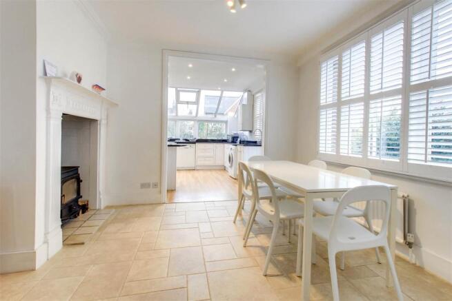 FAMILY  DINING ROOM AND KITCHEN.jpg