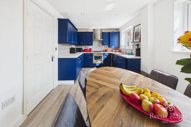 2 bed Apartment for sale Image 9