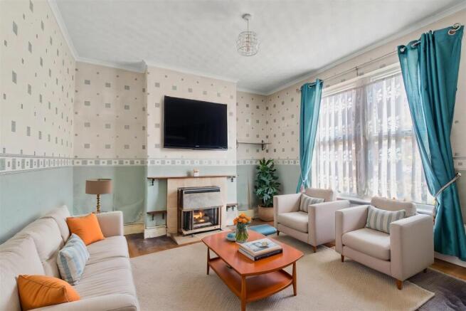 Lounge - Living Room - Standard - 2.jpeg