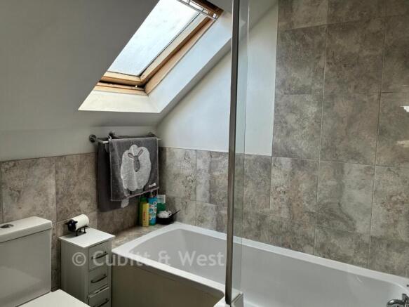 En-Suite Bathroom