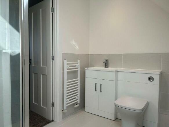 Family Bathroom 