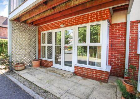 Halyard House, Avenue Road, Lymington, Hampshire, SO41