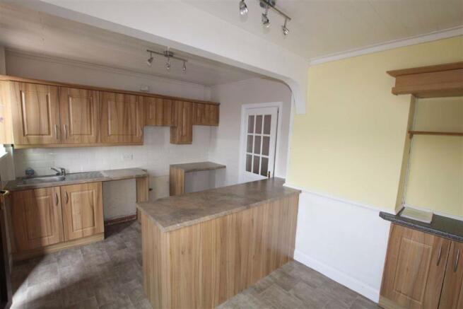 Fitted Dining Kitchen: