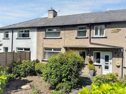 Stone Grove, Steeton