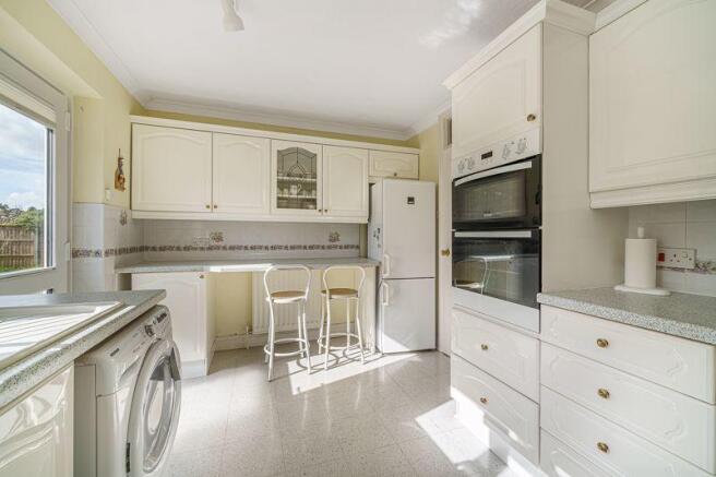 kitchen/breakfast