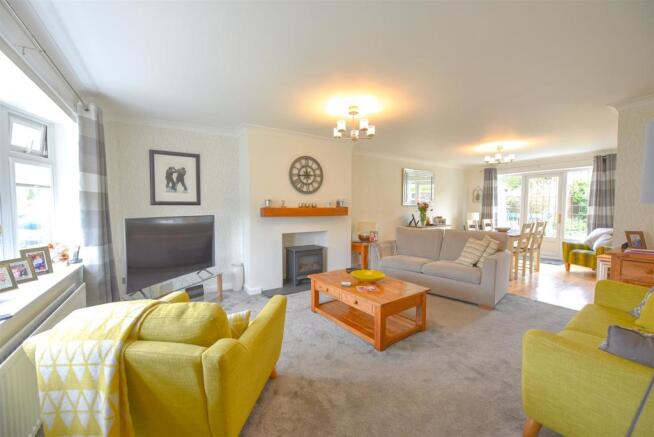 Living/Dining Room