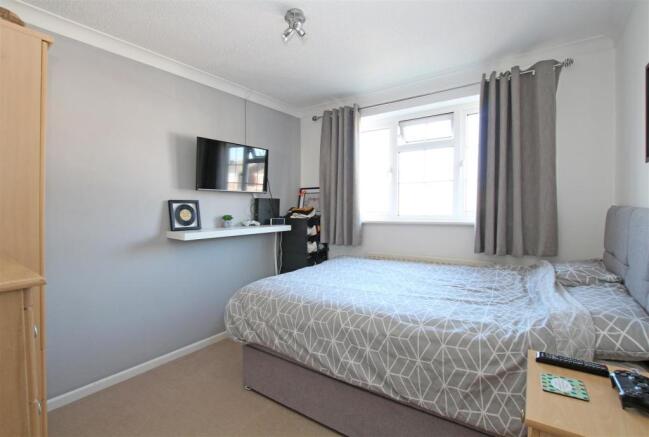 17KR - Bedroom two.jpg