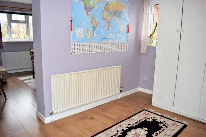 DRESSING ROOM / SITTING ROOM