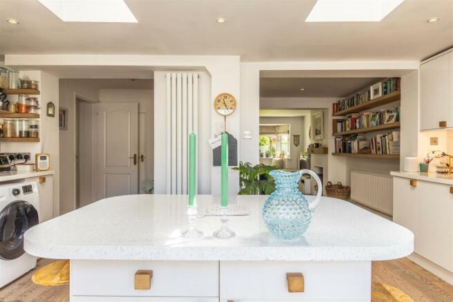 1 Winterbourne Close, Lewes Bn7 1JY-40.jpg