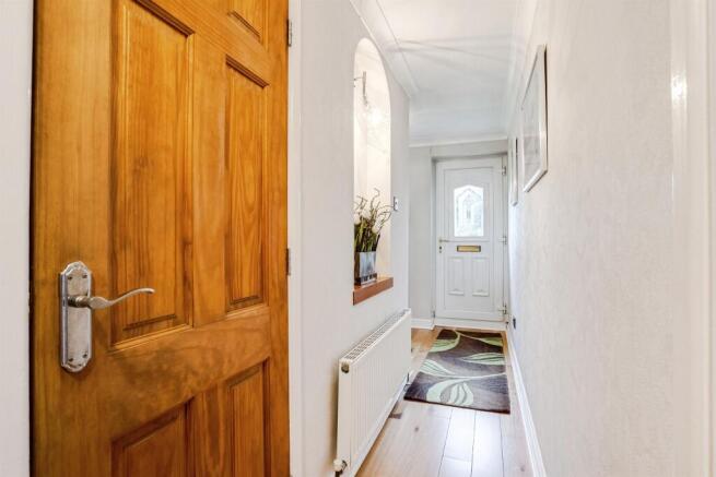 4 bed Detached for sale Image 7