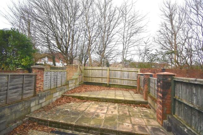Good Size Rear Gardens