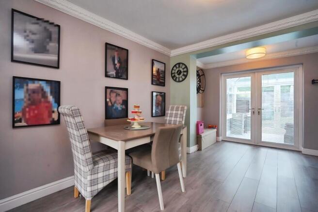 3 bed Semi-Detached for sale Image 8
