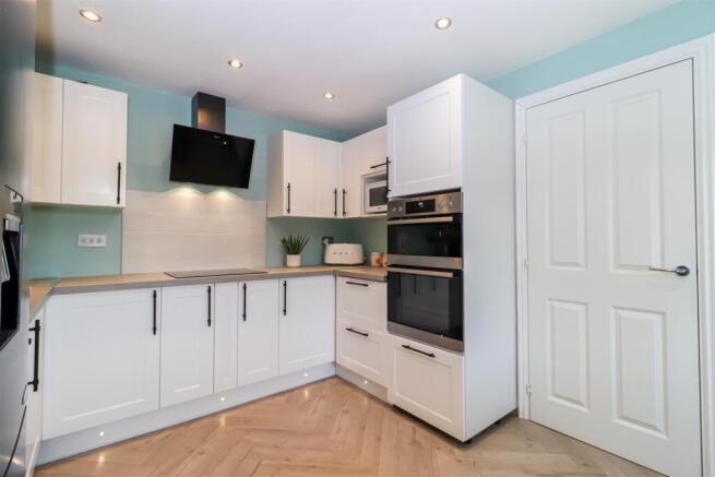 4 bed Town House for sale Image 6